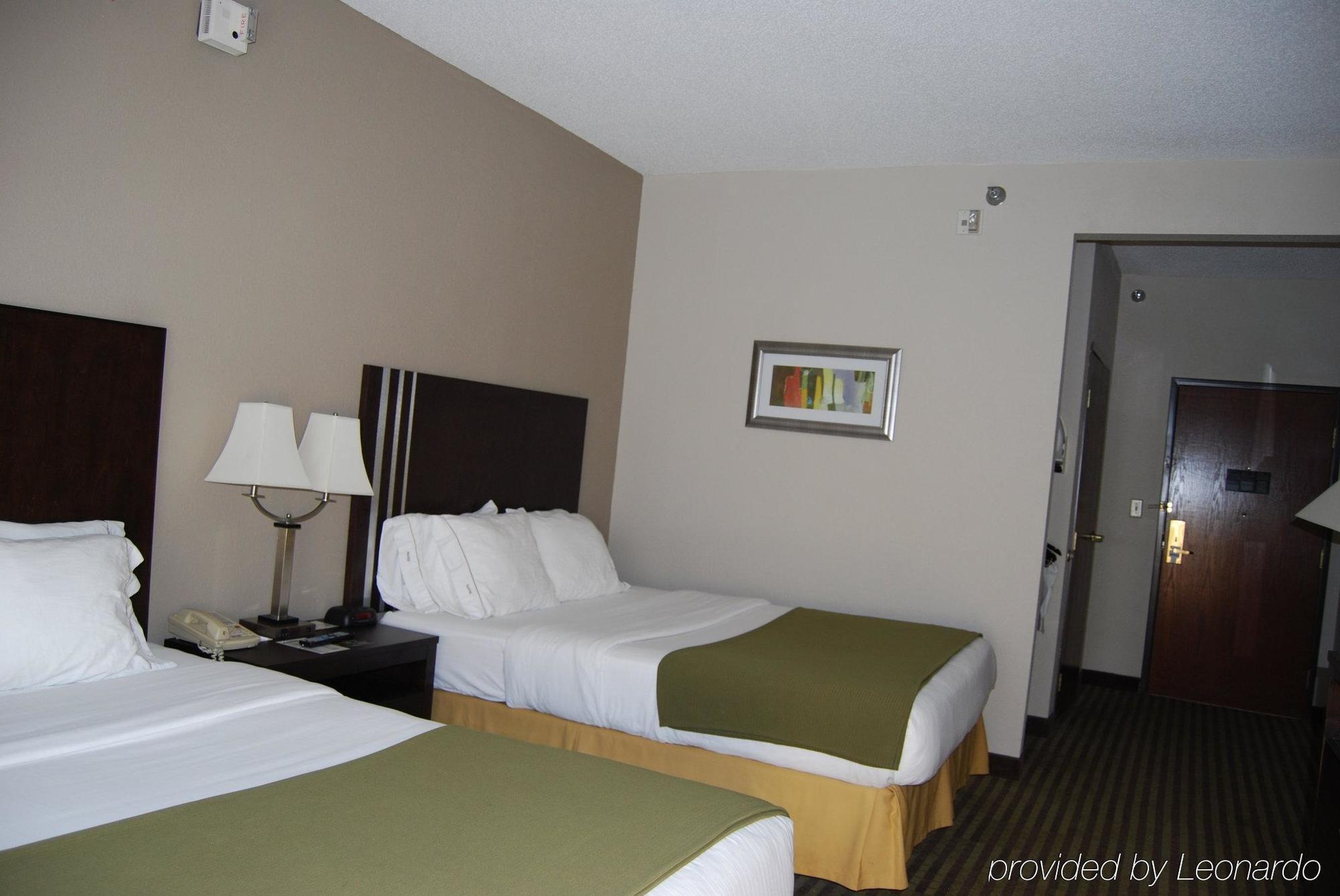 Holiday Inn Express & Suites Tell City, An Ihg Hotel Room photo